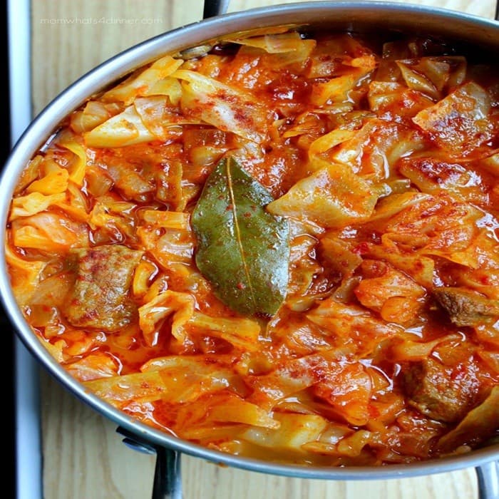 Lakra me Mish (Cabbage and Beef Stew)