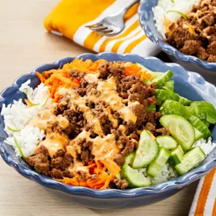 Beef Banh Mi Bowls with Sriracha Mayo, Carrot and Pickled Cucumber